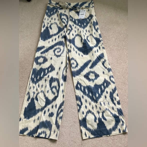 NWT ZARA geometric printed high-waisted, wide leg trousers - Picture 3 of 5
